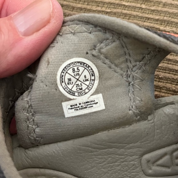 Keen waterproof sandals - size 8.5 - Picture 4 of 6